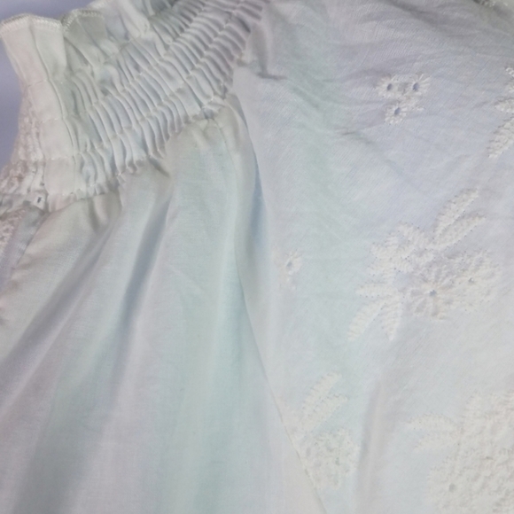 White Embroidered Eyelet Cap Sleeve Cotton Top - Picture 6 of 8